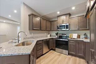 4728 Bentwood Hills Dr, Wilder, KY 41071 - Photo 4