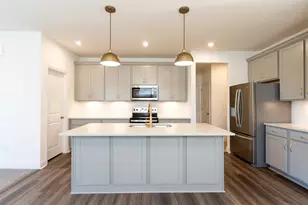 348 Cornwall Dr, Florence, KY 41042 - Photo 10