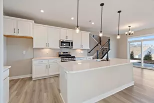 3913 Circollo Dr, Covington, KY 41017 - Photo 2