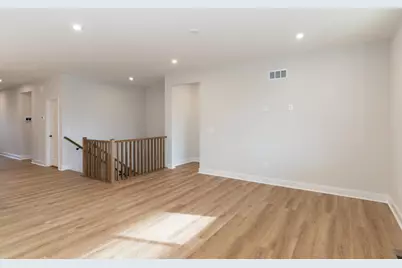 821 Amesbury Drive, Florence, KY 41042 - Photo 4