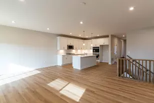 821 Amesbury Dr, Florence, KY 41042 - Photo 6