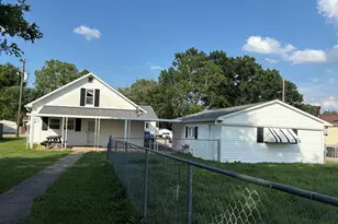 617 Woolery St, Falmouth, KY 41040 - Photo 2