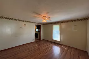 617 Woolery St, Falmouth, KY 41040 - Photo 4