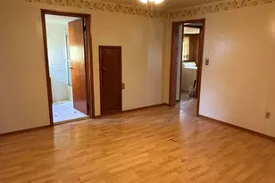 617 Woolery St, Falmouth, KY 41040 - Photo 8