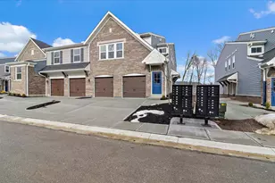 554 Foxhill Dr, Crescent Springs, KY 41017 - Photo 26