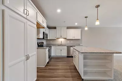 520 Foxhill Drive #14-103, Crescent Springs, KY 41017 - Photo 2