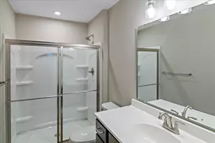 556 Foxhill Dr, Crescent Springs, KY 41017 - Photo 12