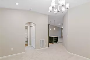 556 Foxhill Dr, Crescent Springs, KY 41017 - Photo 10