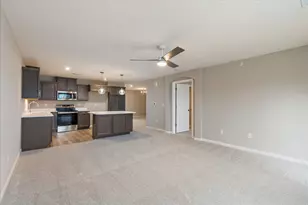 562 Foxhill Dr, Crescent Springs, KY 41017 - Photo 8