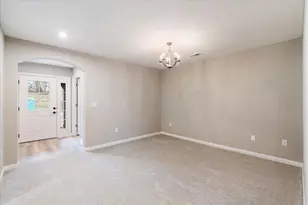 562 Foxhill Dr, Crescent Springs, KY 41017 - Photo 6