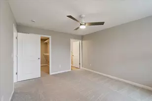 562 Foxhill Dr, Crescent Springs, KY 41017 - Photo 12