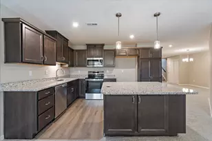 564 Foxhill Dr, Crescent Springs, KY 41017 - Photo 4