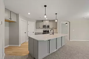 510 Foxhill Dr, Crescent Springs, KY 41017 - Photo 2