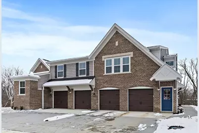 510 Foxhill Drive #14-104, Crescent Springs, KY 41017 - Photo 1