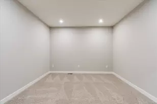 268 Vertex Pl, Fort Mitchell, KY 41017 - Photo 12