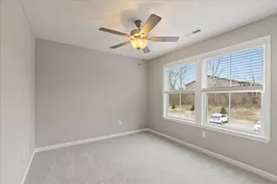 566 Foxhill Dr, Crescent Springs, KY 41017 - Photo 18