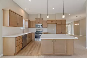 532 Foxhill Dr, Crescent Springs, KY 41017 - Photo 8