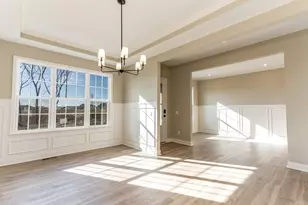 738 Man O War Blvd, Union, KY 41091 - Photo 8