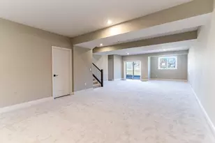 738 Man O War Blvd, Union, KY 41091 - Photo 36