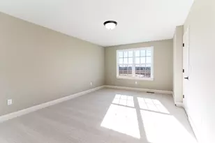 738 Man O War Blvd, Union, KY 41091 - Photo 32