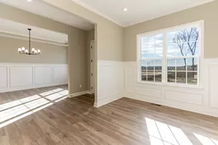 738 Man O War Blvd, Union, KY 41091 - Photo 10