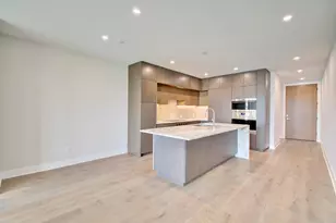 800 Ovation Wy, Newport, KY 41071 - Photo 12