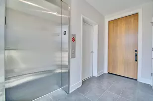 800 Ovation Wy, Newport, KY 41071 - Photo 2