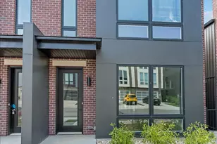 105 W 13th St, Newport, KY 41071 - Photo 2