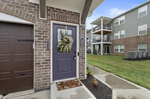 2538 Elyria Ct, Crescent Springs, KY 41017 - Photo 1