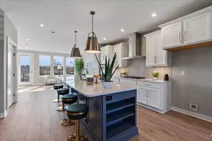 272 Meridian Wy, Fort Mitchell, KY 41017 - Photo 2