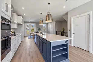 272 Meridian Wy, Fort Mitchell, KY 41017 - Photo 4