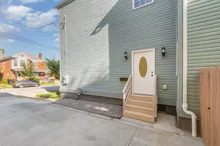 1904 Greenup St, Covington, KY 41011 - Photo 2
