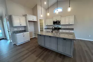 1195 Breckenridge Ln, Hebron, KY 41048 - Photo 4