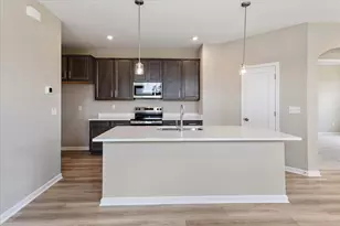 1338 Parkside Dr, Alexandria, KY 41001 - Photo 2