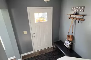 96 High St, Walton, KY 41094 - Photo 2