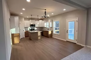 1218 Breckenridge Ln, Hebron, KY 41048 - Photo 2