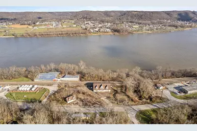 621 W 2nd Street, Maysville, KY 41056 - Photo 2