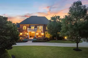 944 Squire Oaks Dr, Villa Hills, KY 41017 - Photo 2