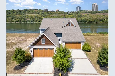 383 Manhattan Boulevard, Dayton, KY 41074 - Photo 1