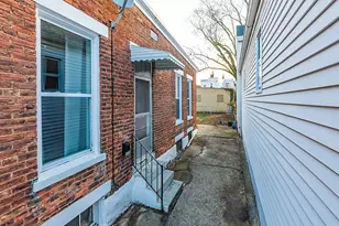1506 St Clair St, Covington, KY 41011 - Photo 2