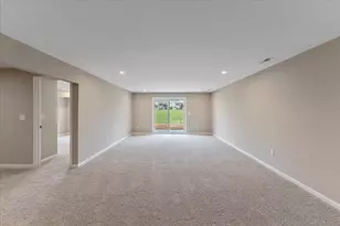 1321 Parkside Dr, Alexandria, KY 41001 - Photo 8