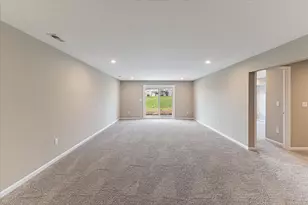 1325 Parkside Dr, Alexandria, KY 41001 - Photo 10