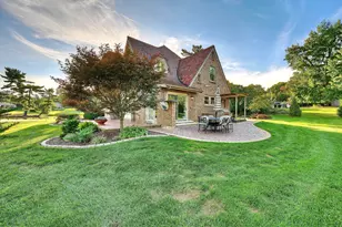 12 Rossmoyne Dr, Crestview Hills, KY 41017 - Photo 12