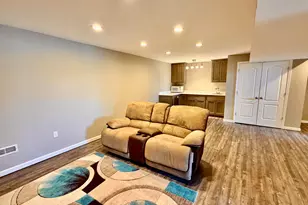 400 Lost Creek Dr, Walton, KY 41094 - Photo 28