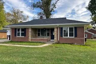 604 Robbins Ave S, Falmouth, KY 41040 - Photo 2