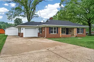 604 Robbins Ave S, Falmouth, KY 41040 - Photo 2