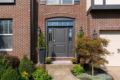 49 Villagrande Boulevard, Fort Thomas, KY 41075 - Photo 2