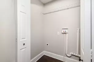 327 W 11th St, Newport, KY 41071 - Photo 16