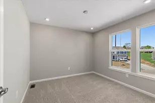 1512 Linksman Ct, Hebron, KY 41048 - Photo 18