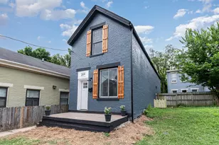 209 Pleasant St, Covington, KY 41011 - Photo 2